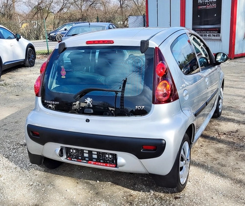 Peugeot 107 cena 18950 przebieg: 167000, rok produkcji 2014 z Trzebiatów małe 407